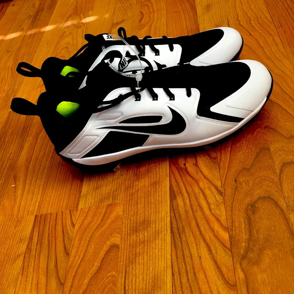 Nike huarche baseball cleats